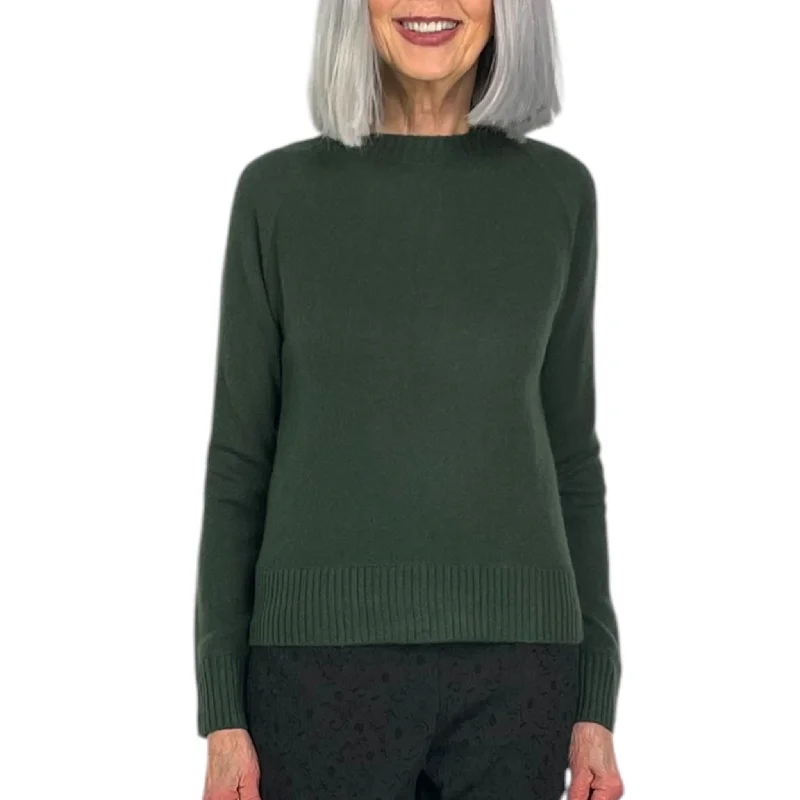 Floral Print Women Sweater for a Feminine AppealFloral Print Women Sweater for a Feminine AppealIVY CREW NECK SWEATER Floral Print Women Sweater for a Feminine AppealFloral Print Women Sweater for a Feminine AppealIVY CREW NECK SWEATER
